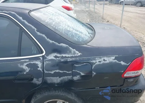 2001 Honda Accord 3.0 Ex из США, поврежденный, VIN 1HGCG16571A024651